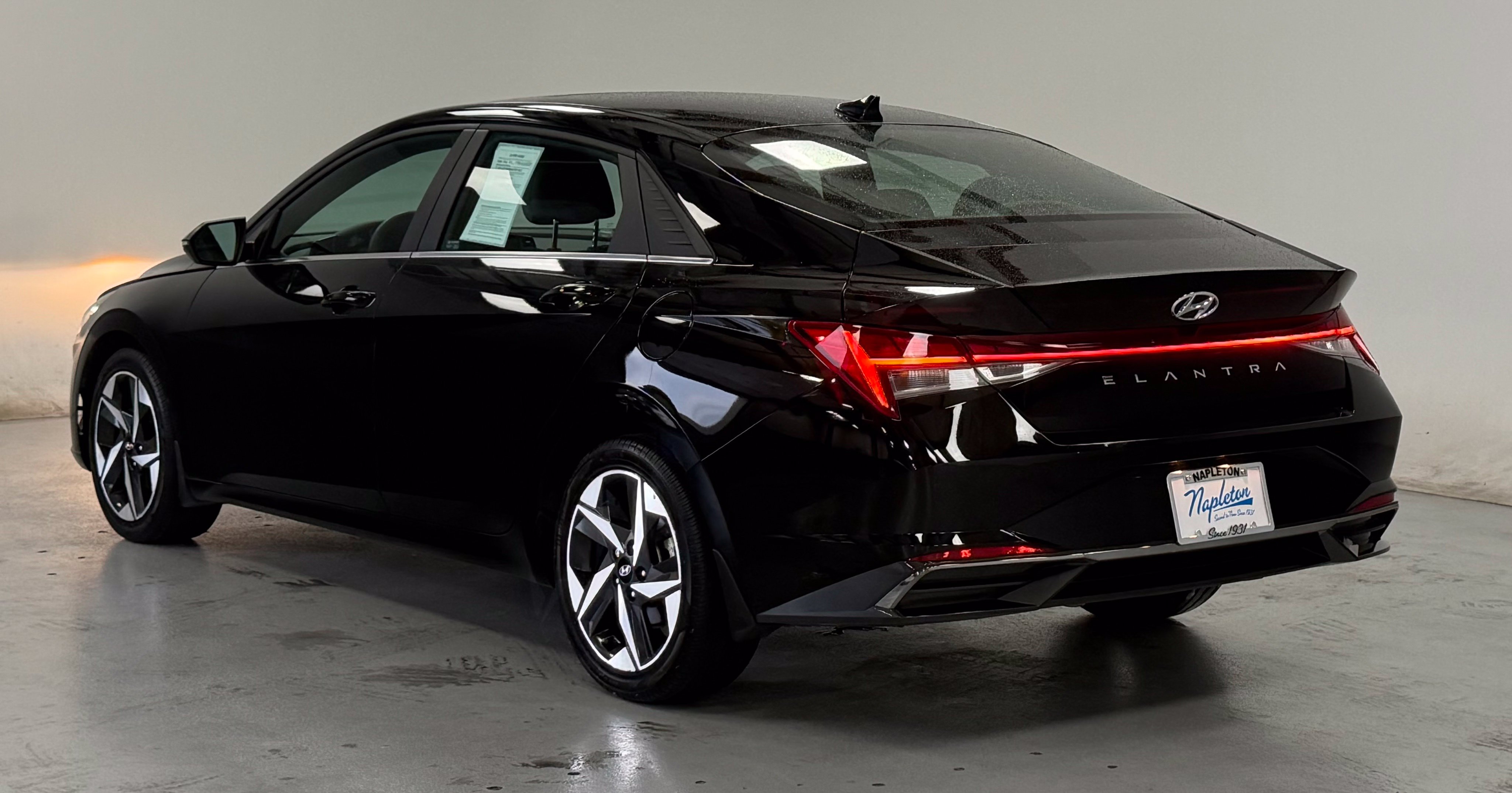 Certified 2022 Hyundai Elantra SEL Sedan