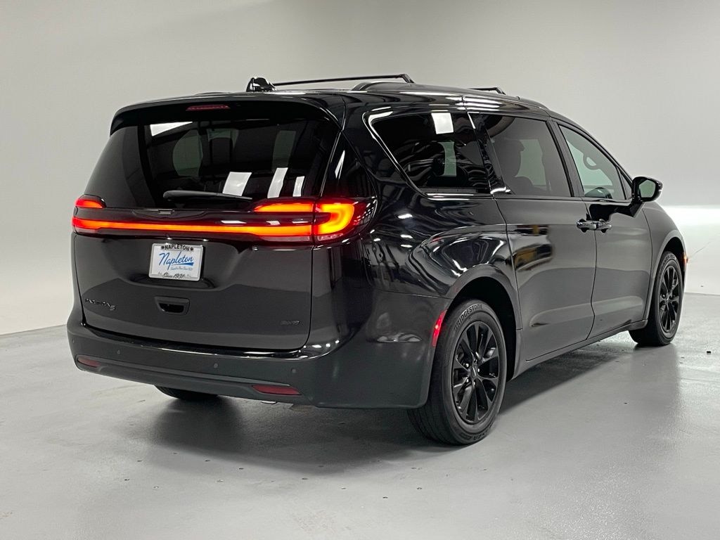 Used 2021 Chrysler Pacifica Touring L Van Passenger Van