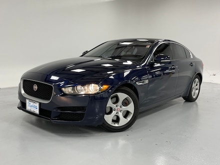 2018 Jaguar XE 25t Sedan
