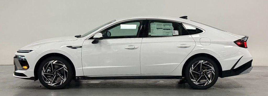 New 2026 Hyundai Sonata SEL Sport Sedan