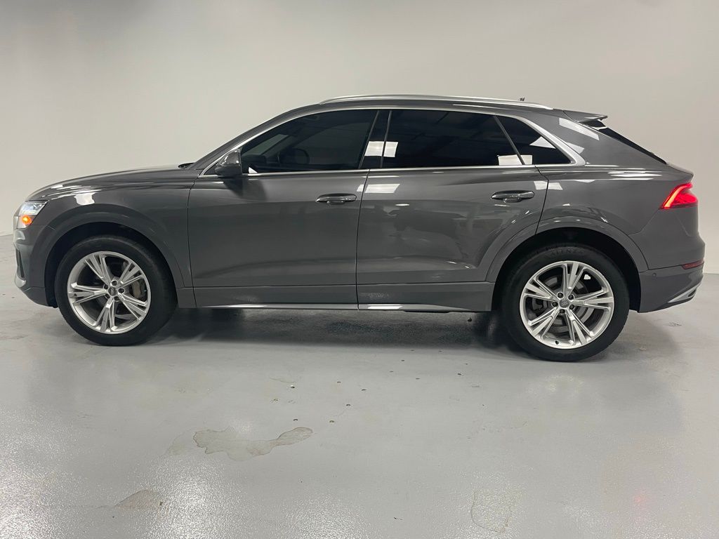 2019 Audi Q8 Premium Plus photo 2