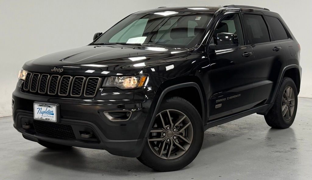 Used 2016 Jeep Grand Cherokee Laredo SUV