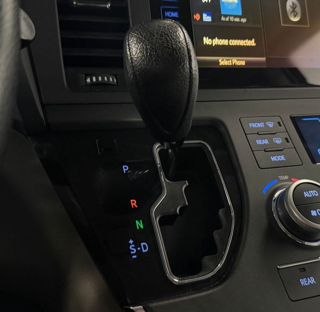 2015 Toyota Sienna LE - Photo 19