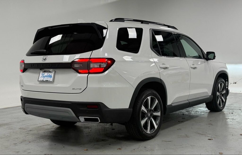 Used 2025 Honda Pilot Elite SUV