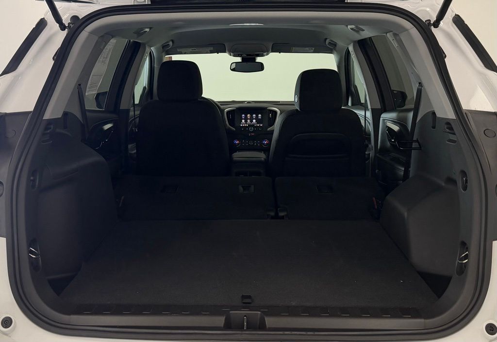 2024 GMC Terrain SLE - Photo 25