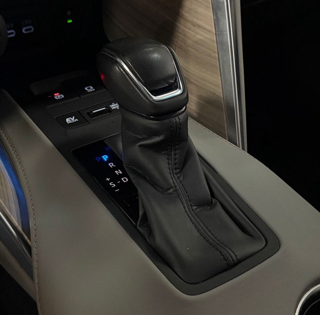 2024 Toyota Venza XLE - Photo 21
