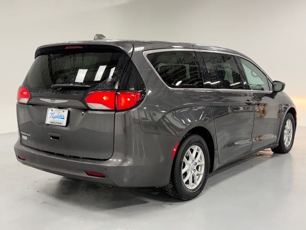 Used 2017 Chrysler Pacifica Touring Van