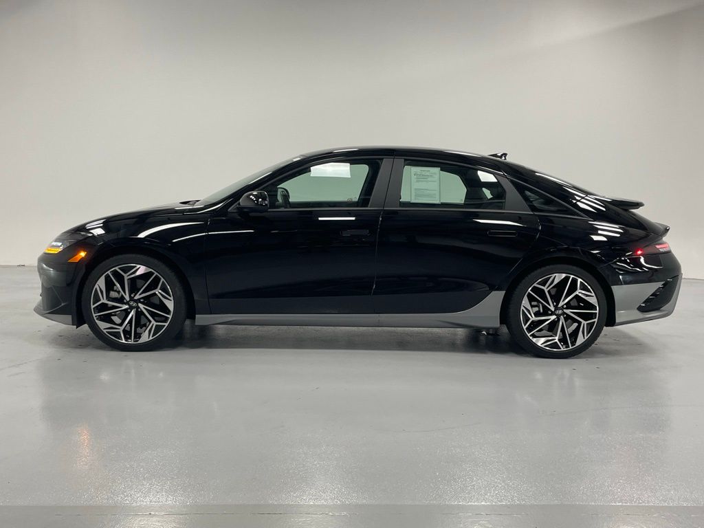 2023 Hyundai Ioniq 6 SEL photo 2