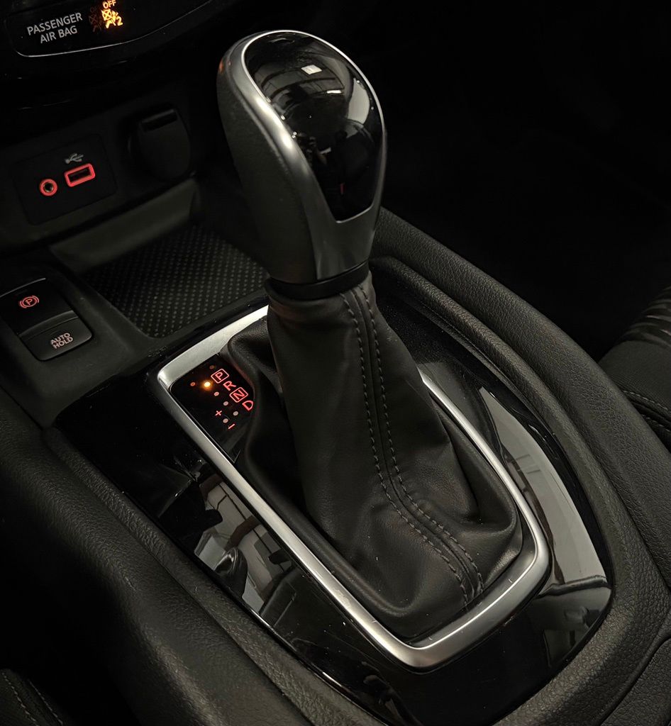 2019 Nissan Rogue SV - Photo 22