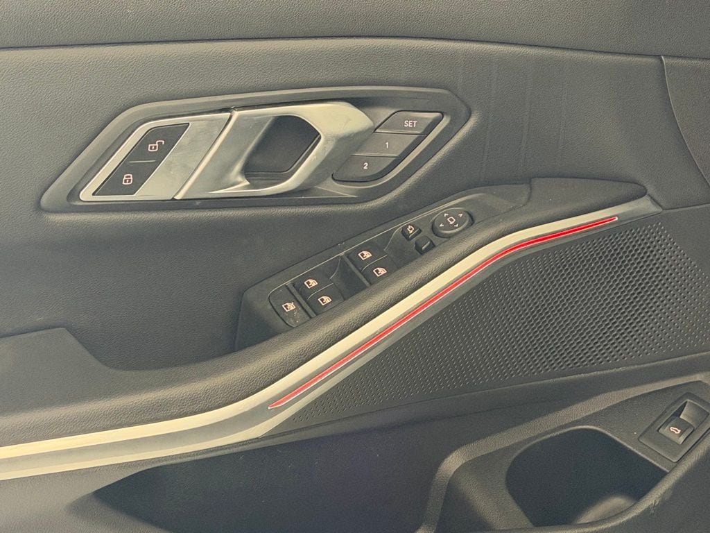 2022 BMW 3 Series 330i - Photo 13