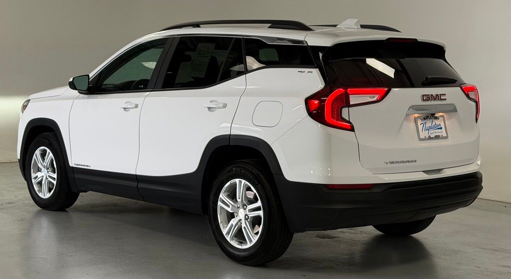 2024 GMC Terrain SLE - Photo 4