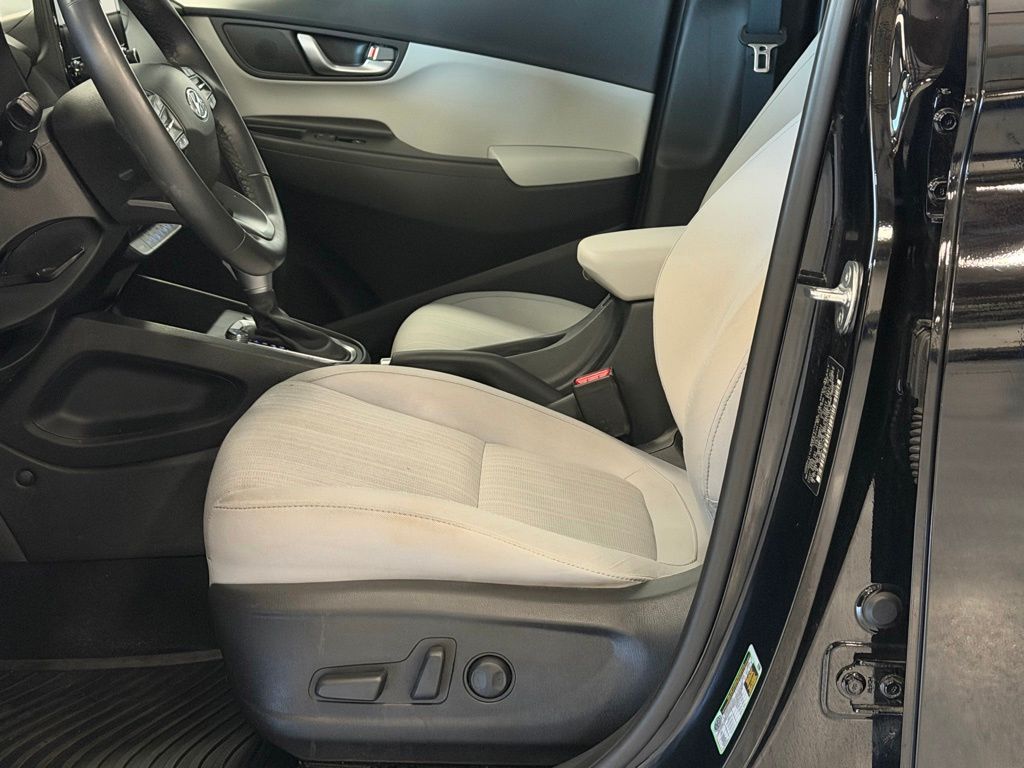 2023 Hyundai Kona SEL - Photo 12