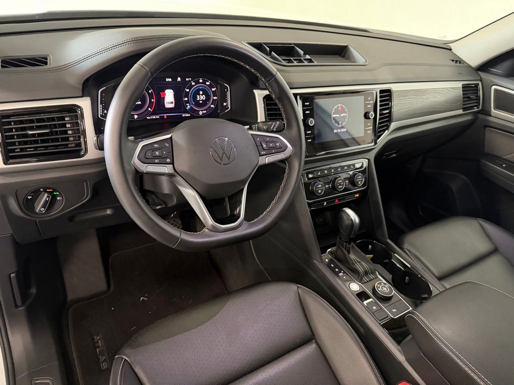 2023 Volkswagen Atlas SE w/Tech - Photo 11