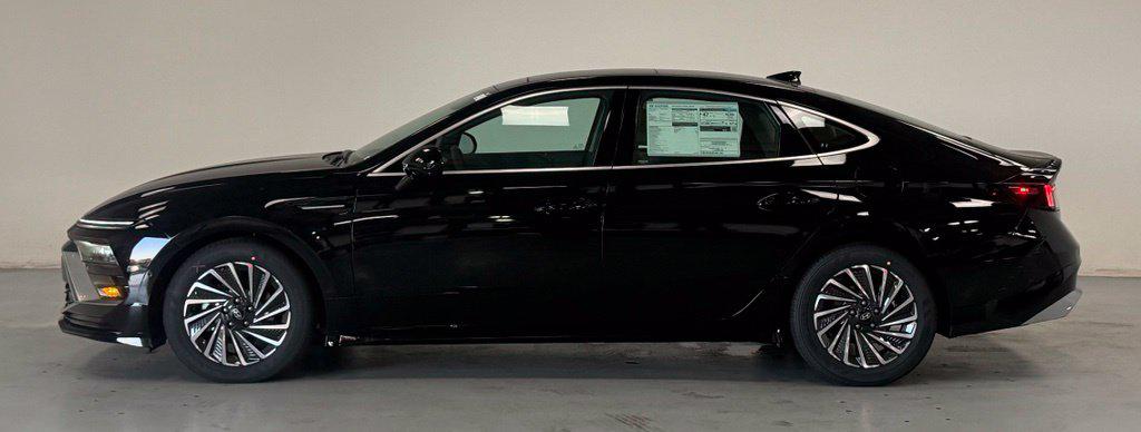 New 2027 Hyundai Sonata Hybrid Limited Sedan