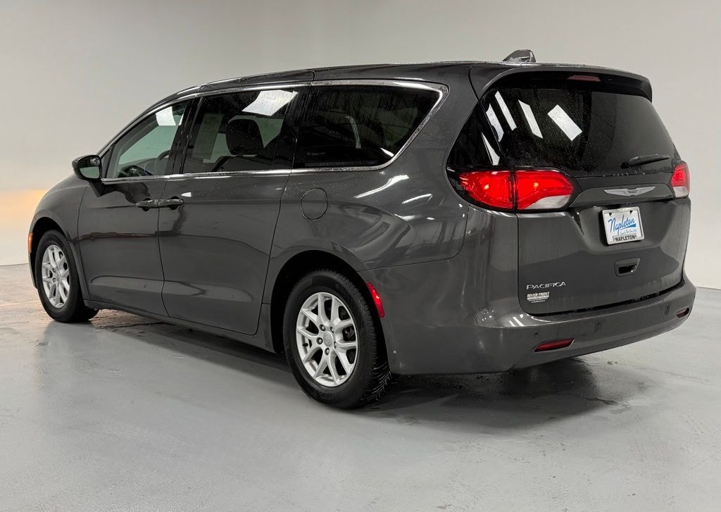 Used 2017 Chrysler Pacifica Touring Van