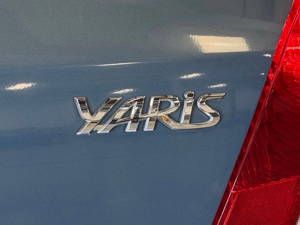2010 Toyota Yaris Base - Photo 9