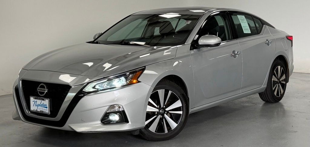 Used 2019 Nissan Altima 2.5 SV Sedan