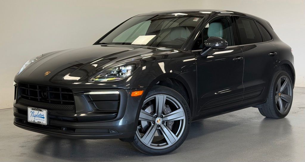 2023 Porsche Macan -'s photo