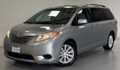 2015 Toyota Sienna LE Van