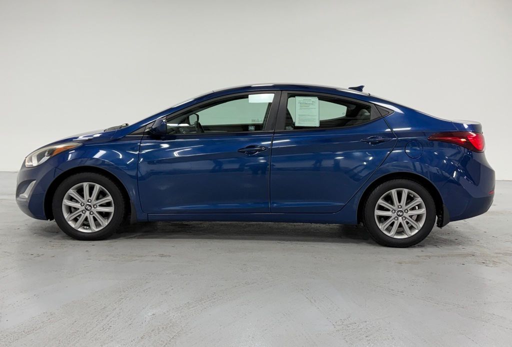 Used 2016 Hyundai Elantra SE with VIN 5NPDH4AEXGH720589 for sale in Aurora, IL