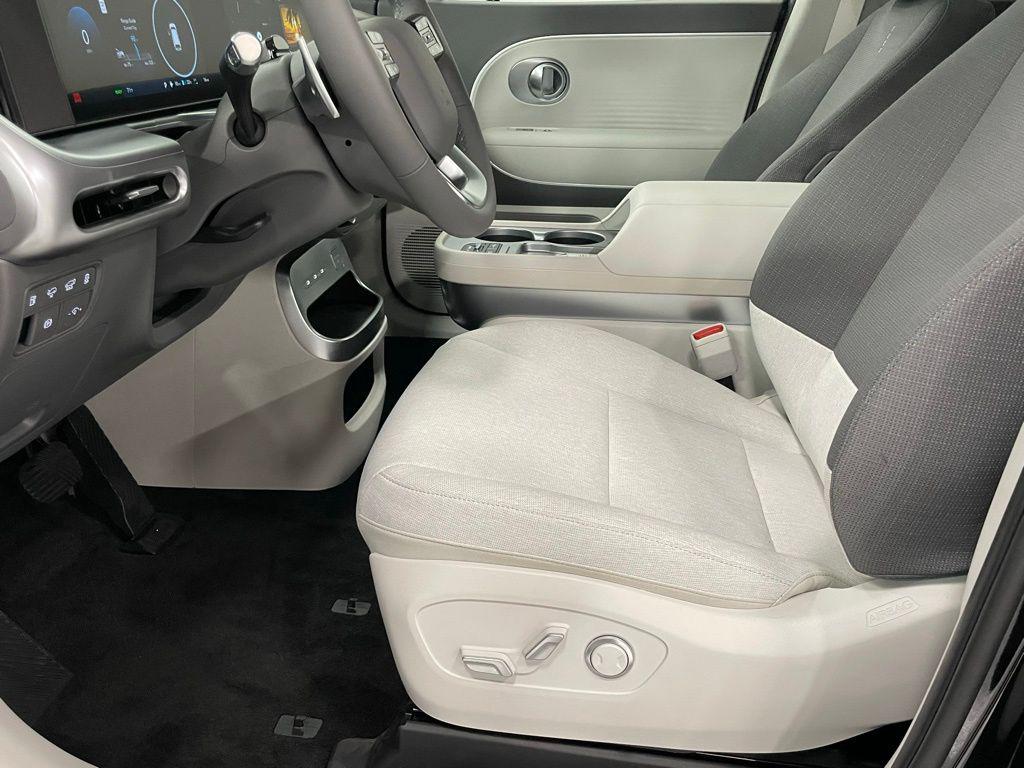 2026 Hyundai IONIQ 9 SE - Photo 10