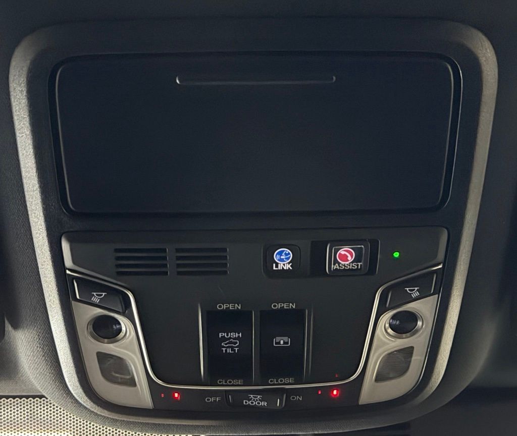 2020 Honda Pilot Black Edition - Photo 25