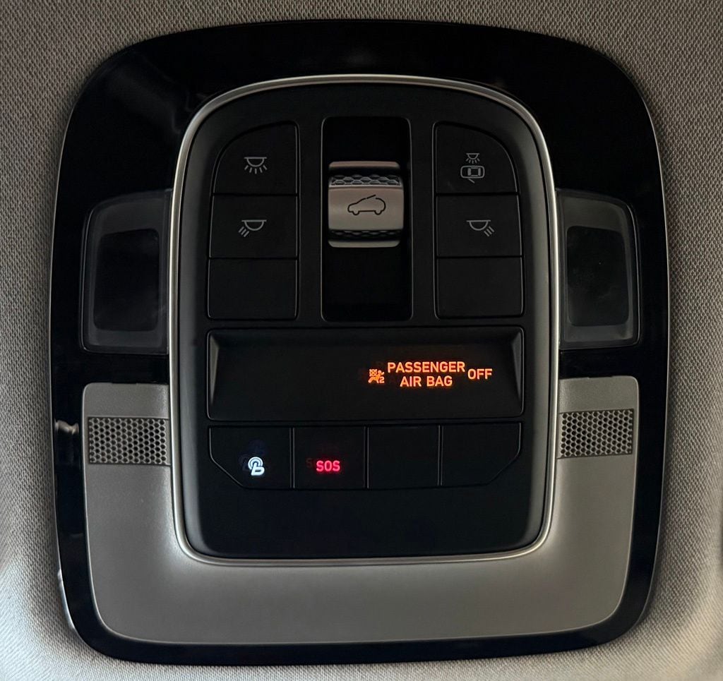2022 Hyundai Santa Fe Limited - Photo 24