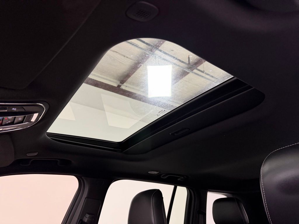 2023 Jeep Grand Cherokee Altitude - Photo 24
