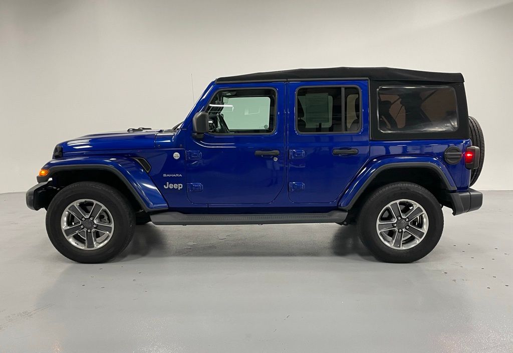 2018 Jeep Wrangler Unlimited Sahara photo 2