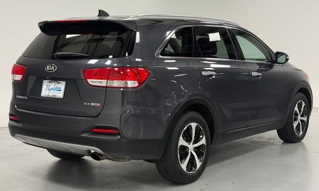 Used 2016 Kia Sorento EX SUV