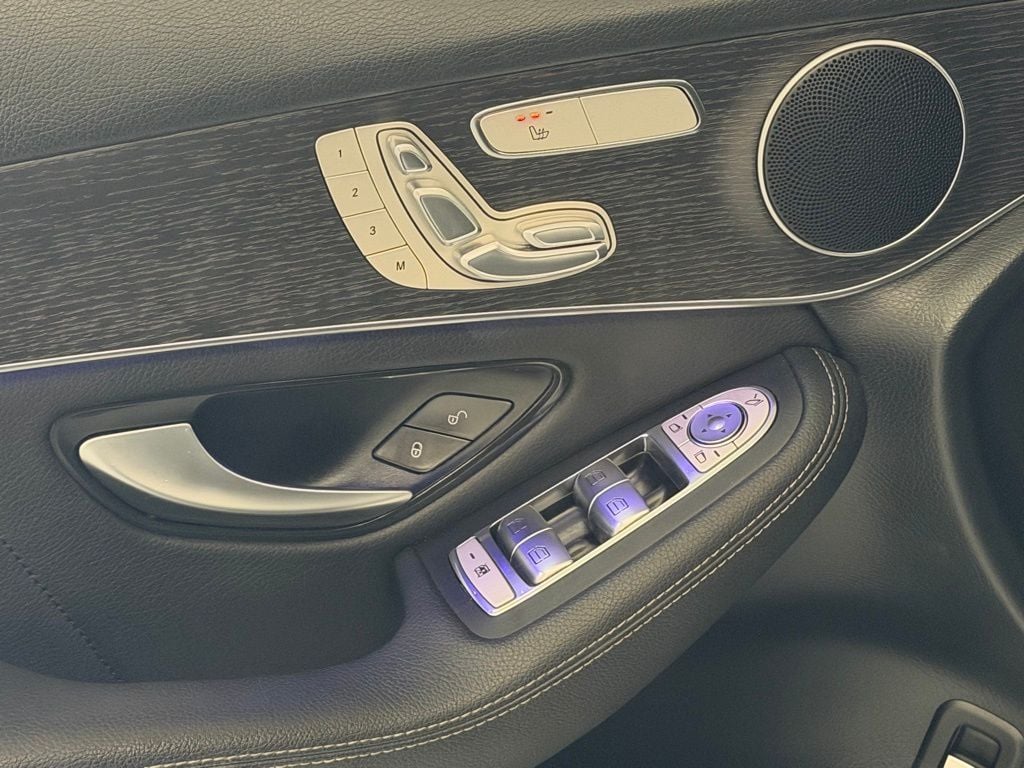 2022 Mercedes-Benz GLC GLC300 - Photo 13
