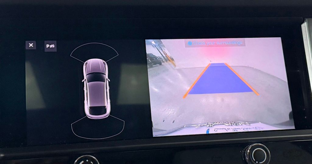 2023 Porsche Macan T - Photo 20