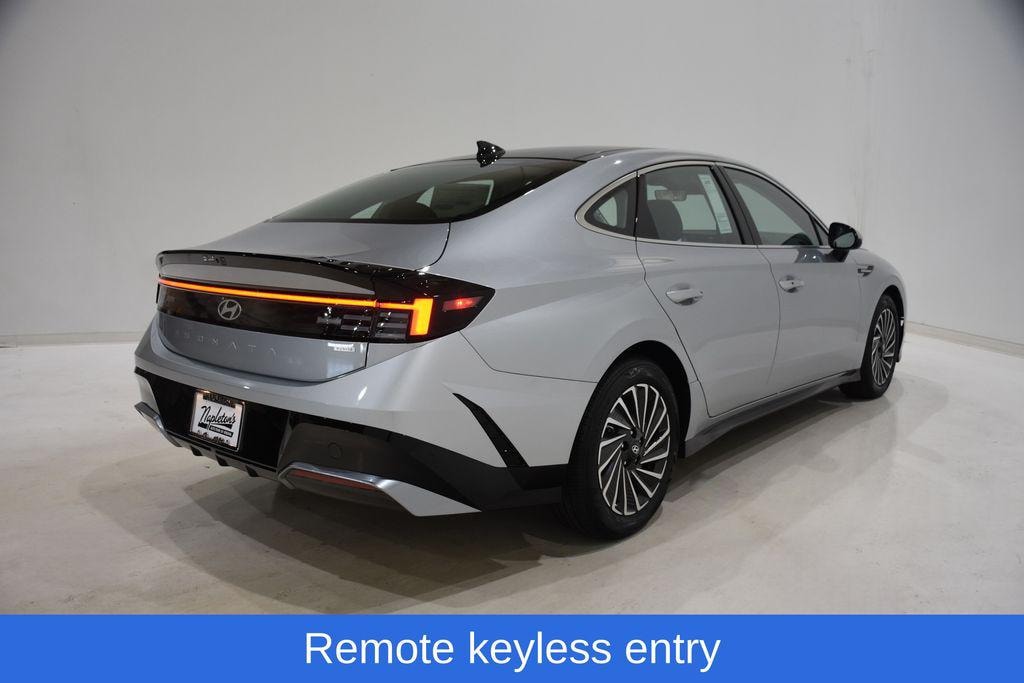 New 2026 Hyundai Sonata Hybrid SEL Sedan