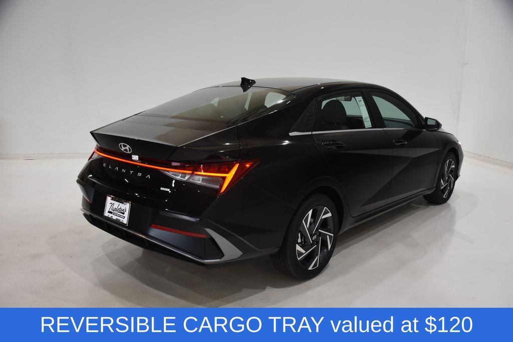 New 2025 Hyundai Elantra Hybrid Limited Sedan