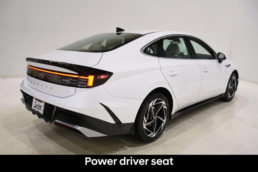 New 2026 Hyundai Sonata SEL Sport Sedan