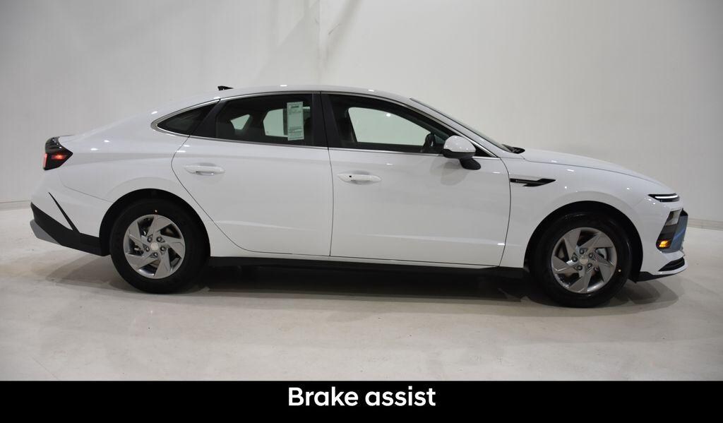 New 2026 Hyundai Sonata SE Sedan