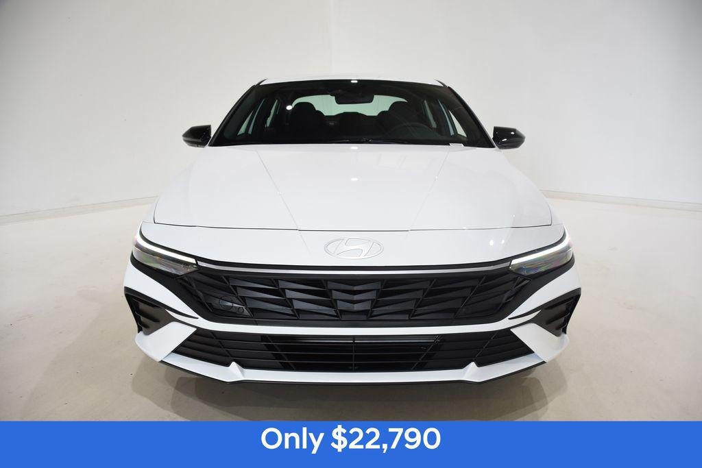 New 2025 Hyundai Elantra SEL Sport Sedan