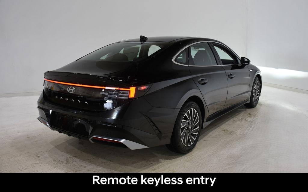 New 2026 Hyundai Sonata Hybrid SEL Sedan
