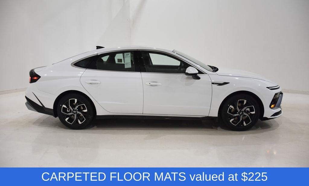 New 2025 Hyundai Sonata SEL Sedan