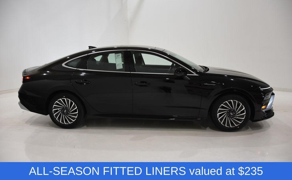 New 2025 Hyundai Sonata Hybrid Limited Sedan