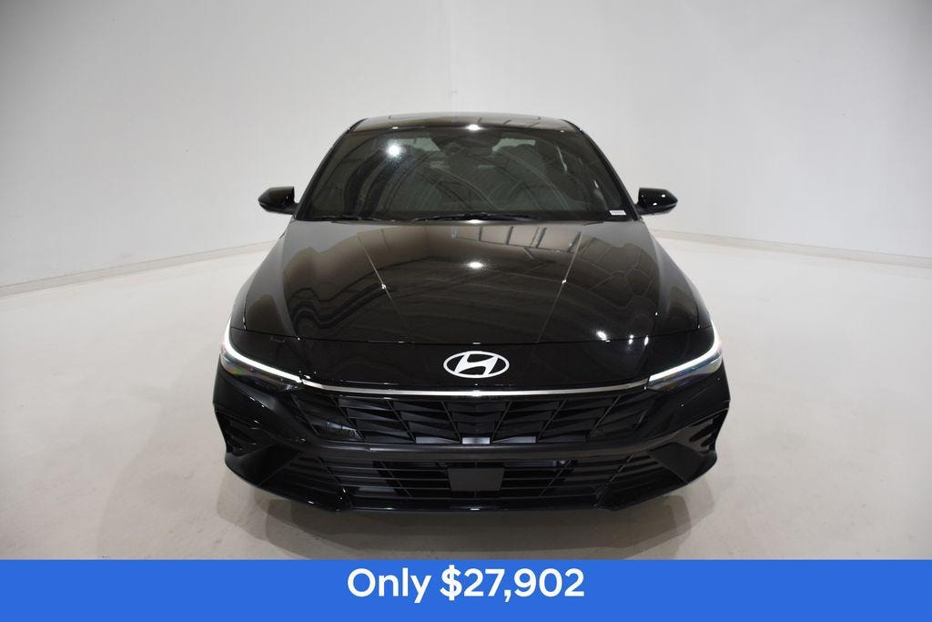 New 2025 Hyundai Elantra Hybrid Limited Sedan