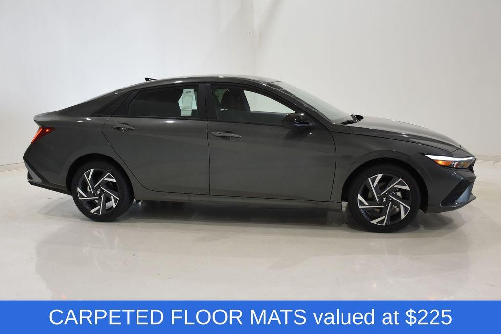 New 2025 Hyundai Elantra Hybrid SEL Sport Sedan