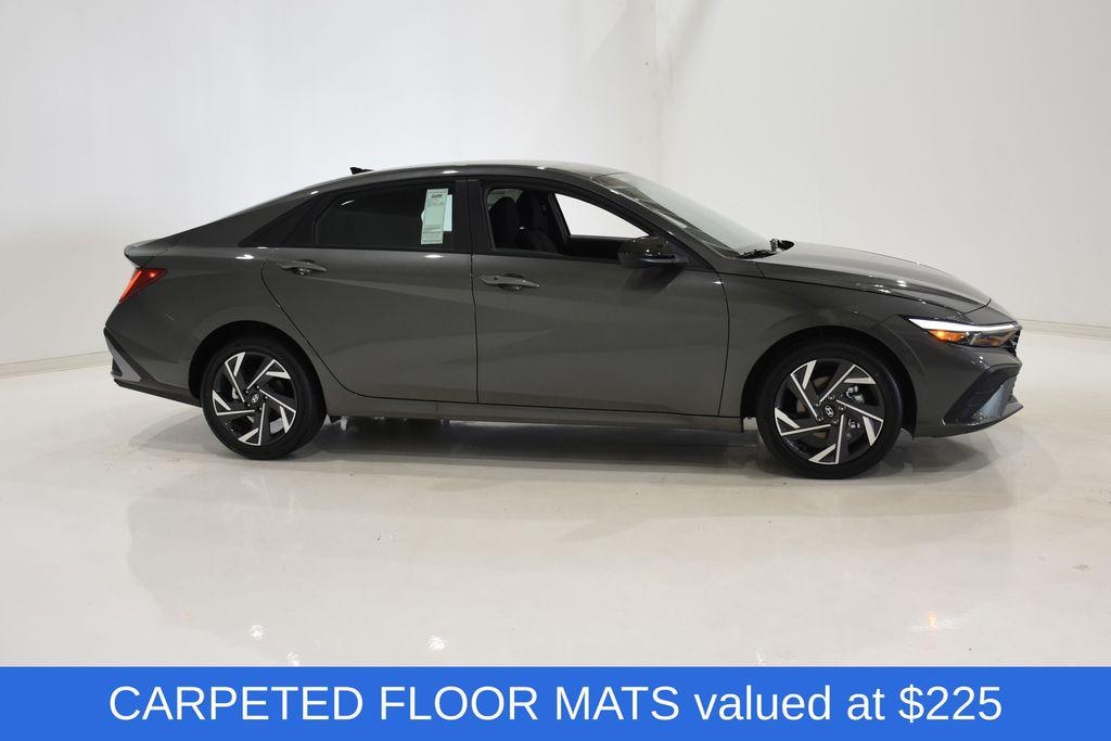 New 2025 Hyundai Elantra Hybrid SEL Sport Sedan