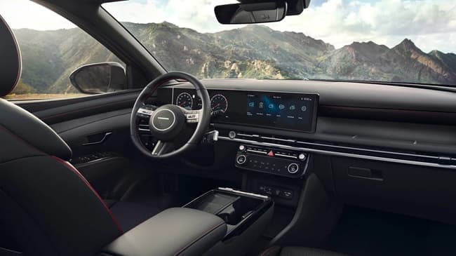 Tucson Hybrid Interior 12.3-inch touchscreen