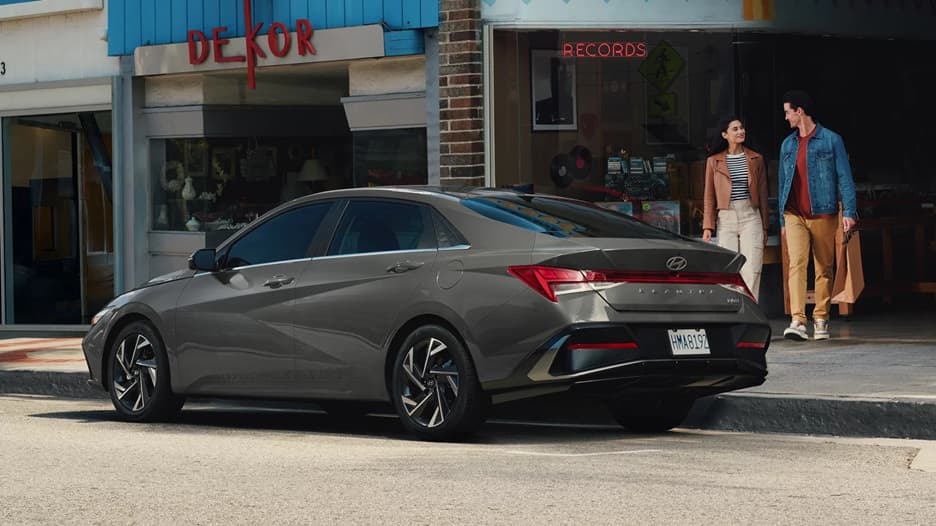 Hyundai Elantra Hybrid Urbana Dealer