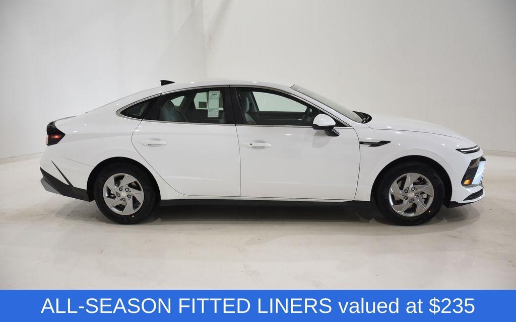 New 2025 Hyundai Sonata SE Sedan