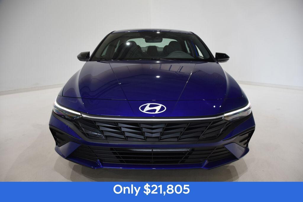 New 2025 Hyundai Elantra SEL Sport Sedan
