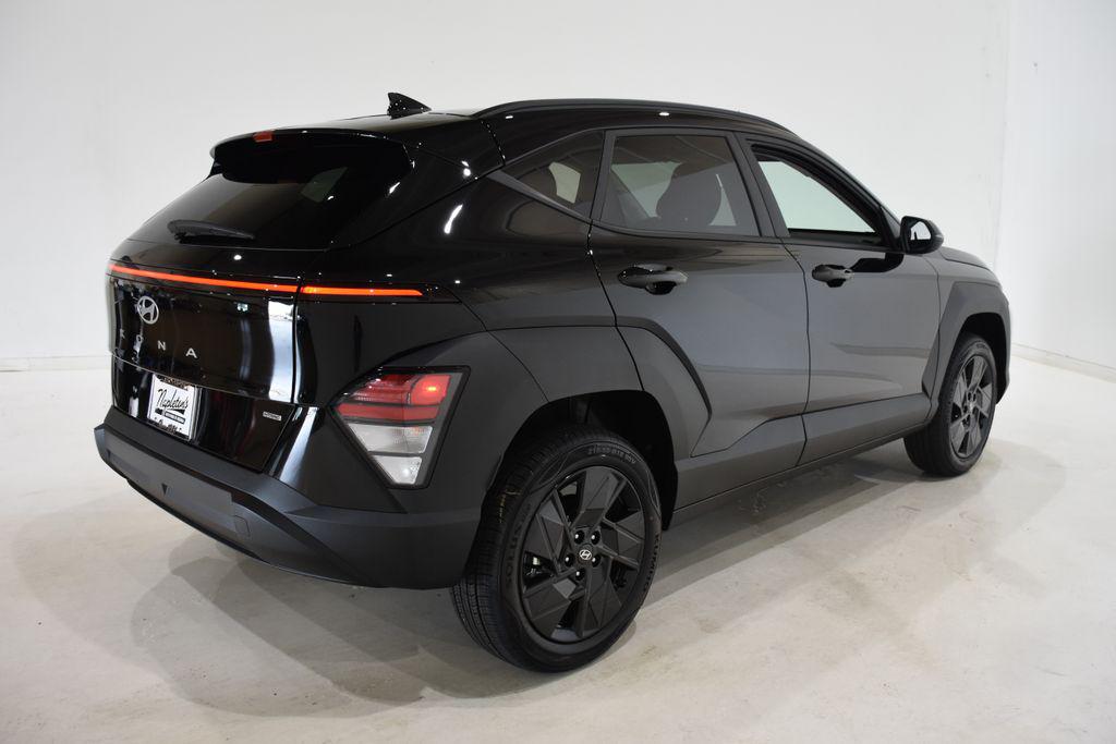 2026 Hyundai Kona SEL photo 3