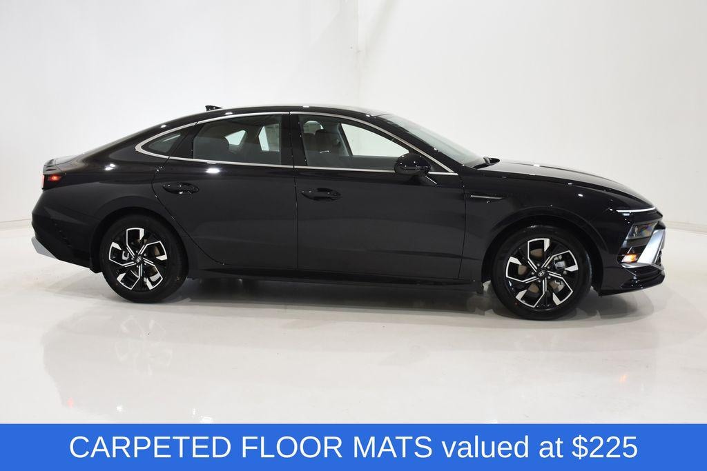 New 2025 Hyundai Sonata SEL Sedan