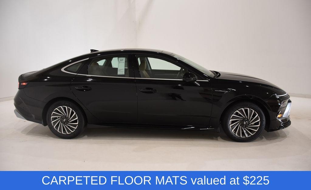 New 2025 Hyundai Sonata Hybrid Limited Sedan
